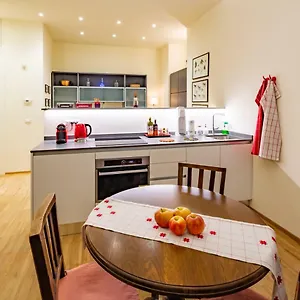 Apartment La Casa Colorata - Flats In - Bocconi, Milan