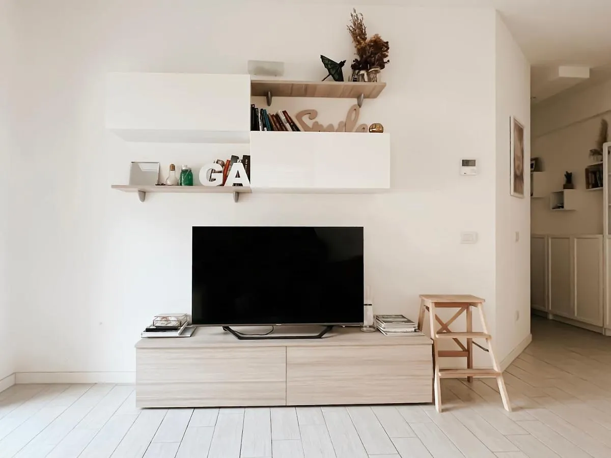 Maderna Charme Apartment Milan
